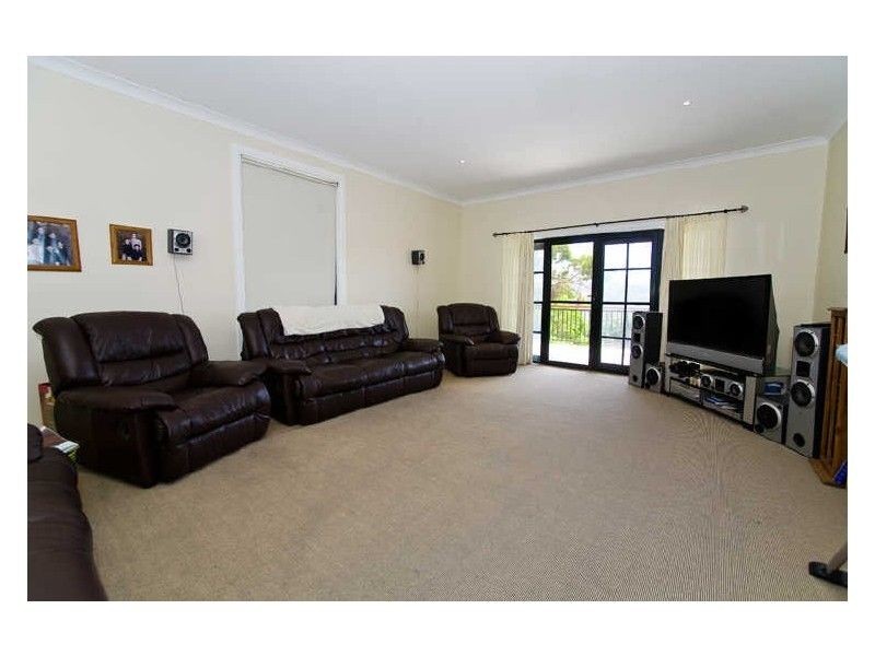 10 Veness Close, Macmasters Beach NSW 2251