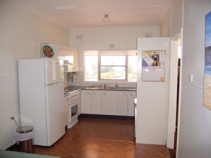 72 Avoca Drive, Avoca Beach NSW 2251