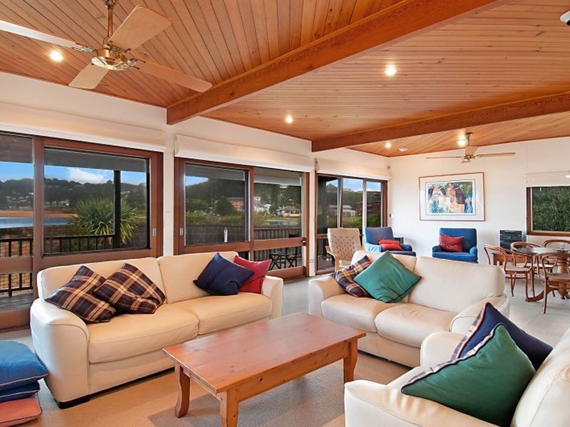 20 Bareena Avenue, North Avoca NSW 2260