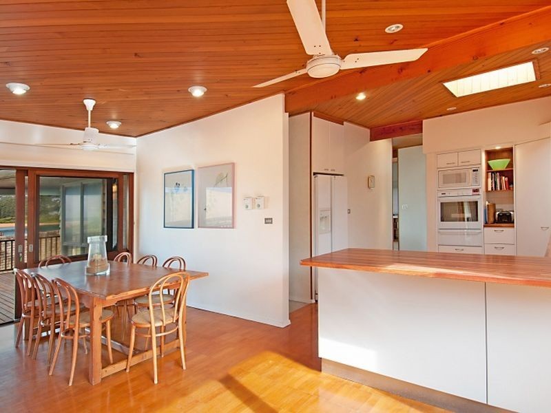 20 Bareena Avenue, North Avoca NSW 2260
