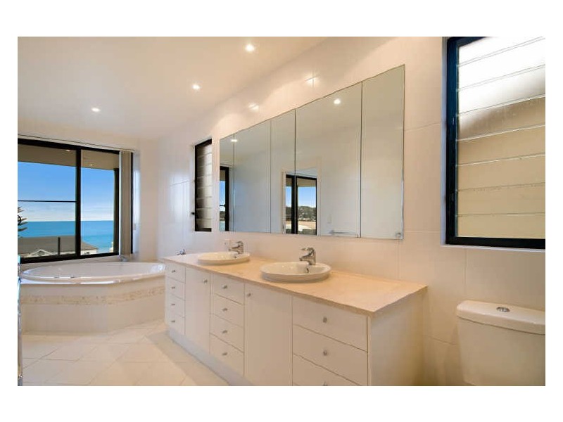 112 Avoca Drive, Avoca Beach NSW 2251