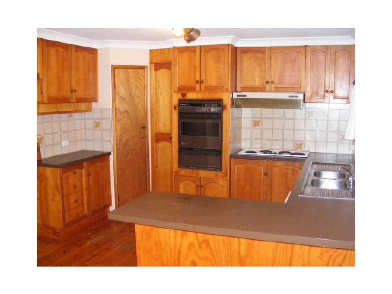 2 Cabbage Tree  Road, Avoca Beach NSW 2251