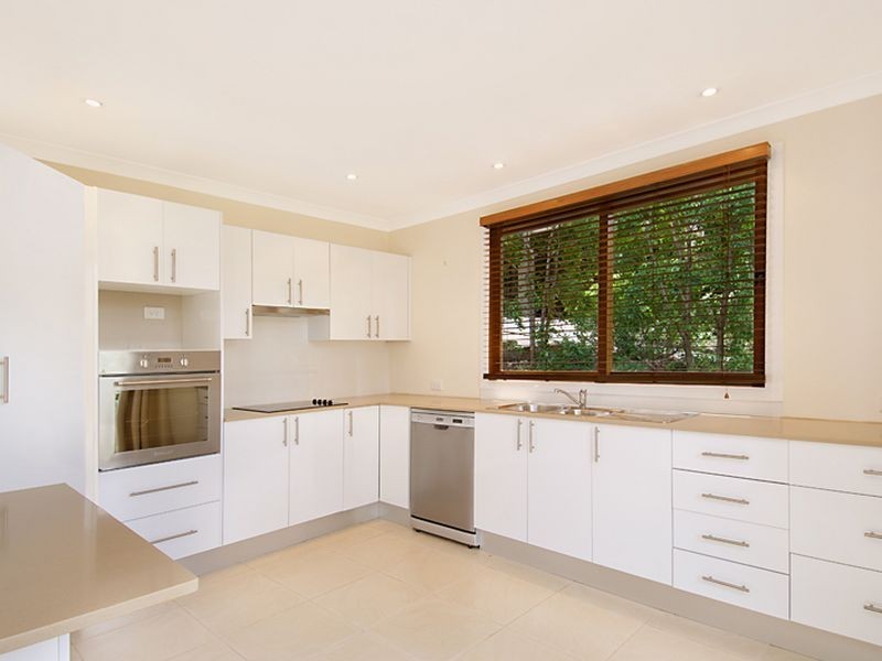 198 The Round Drive, Avoca Beach NSW 2251