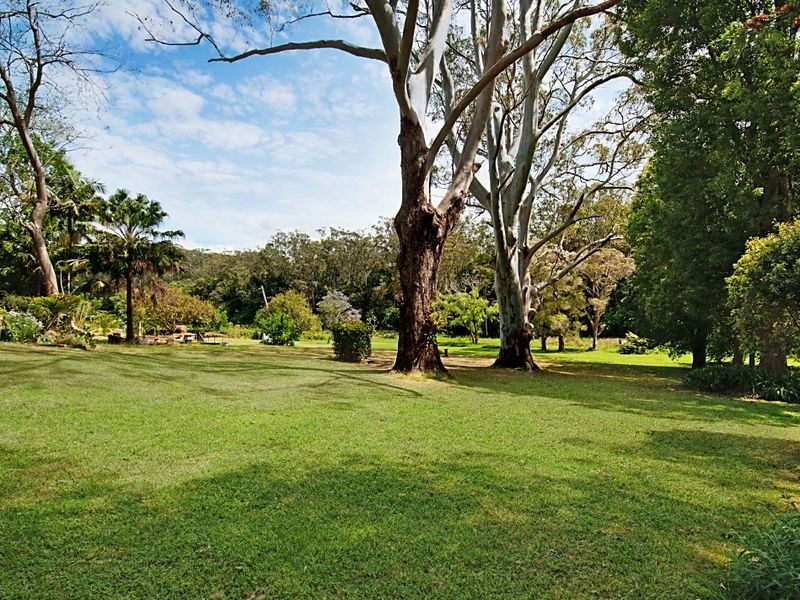 9 Birrerik Road, Wamberal NSW 2260