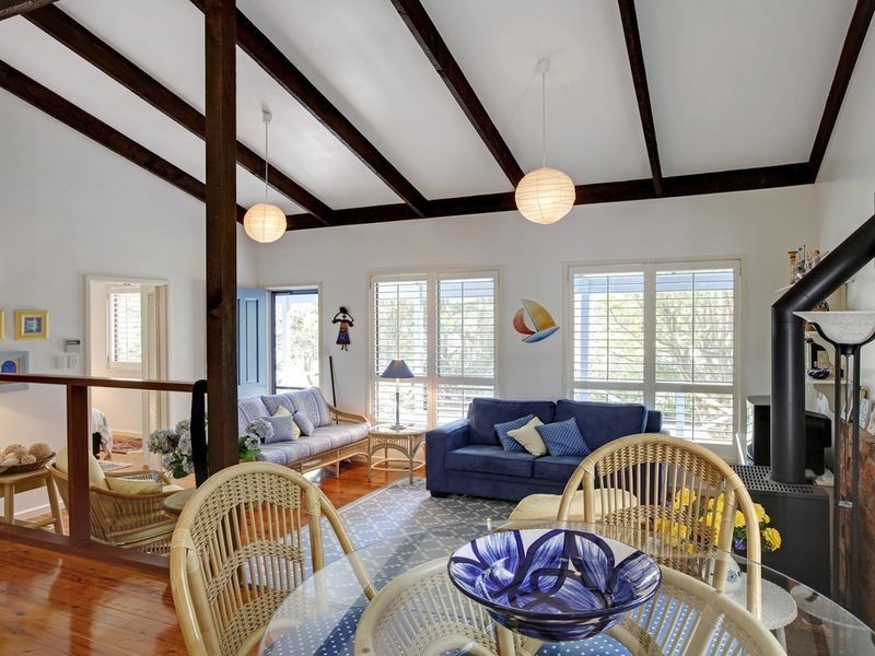 54 Avoca Drive, Avoca Beach NSW 2251
