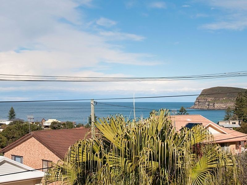 27 Fiesta Crescent, Copacabana NSW 2251