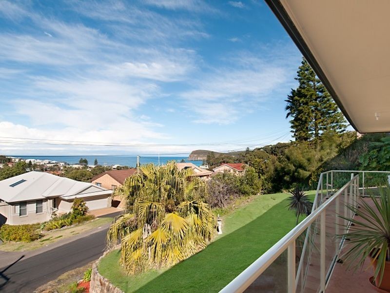 27 Fiesta Crescent, Copacabana NSW 2251