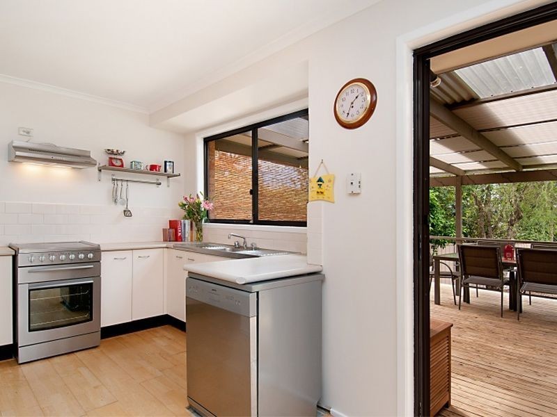 20 Cameron Crescent, Kincumber NSW 2251