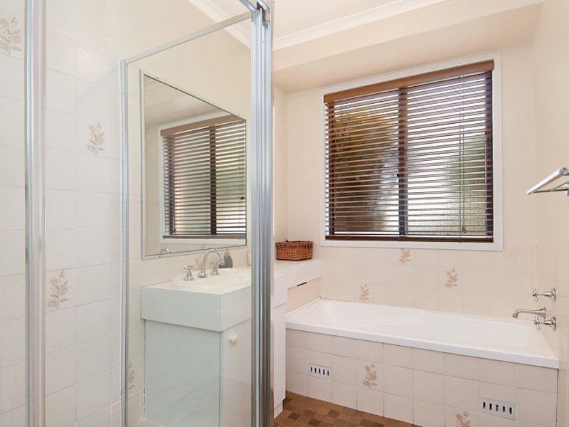 20 Cameron Crescent, Kincumber NSW 2251