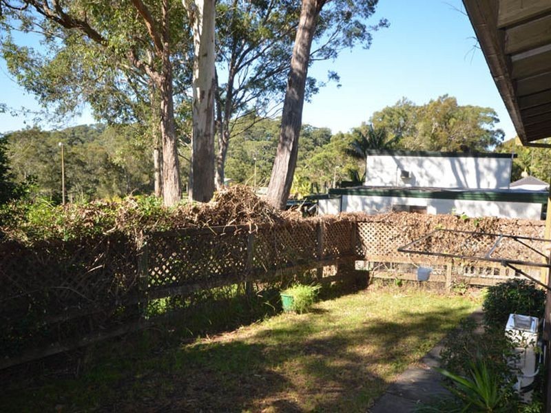 2/227 The Round Drive, Avoca Beach NSW 2251