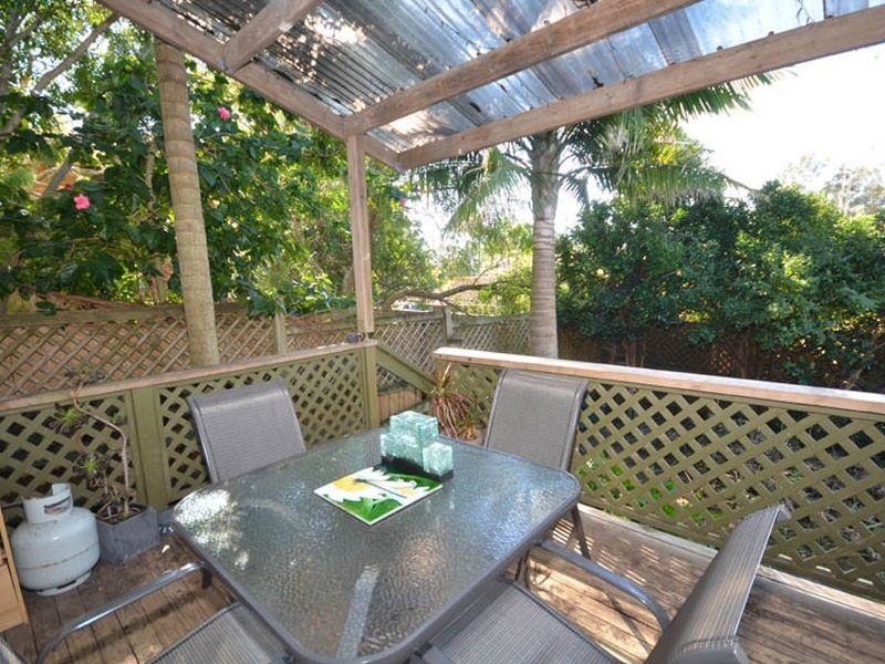 2/227 The Round Drive, Avoca Beach NSW 2251