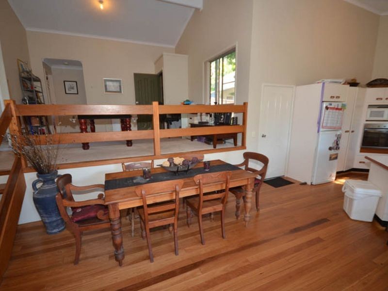 2/227 The Round Drive, Avoca Beach NSW 2251