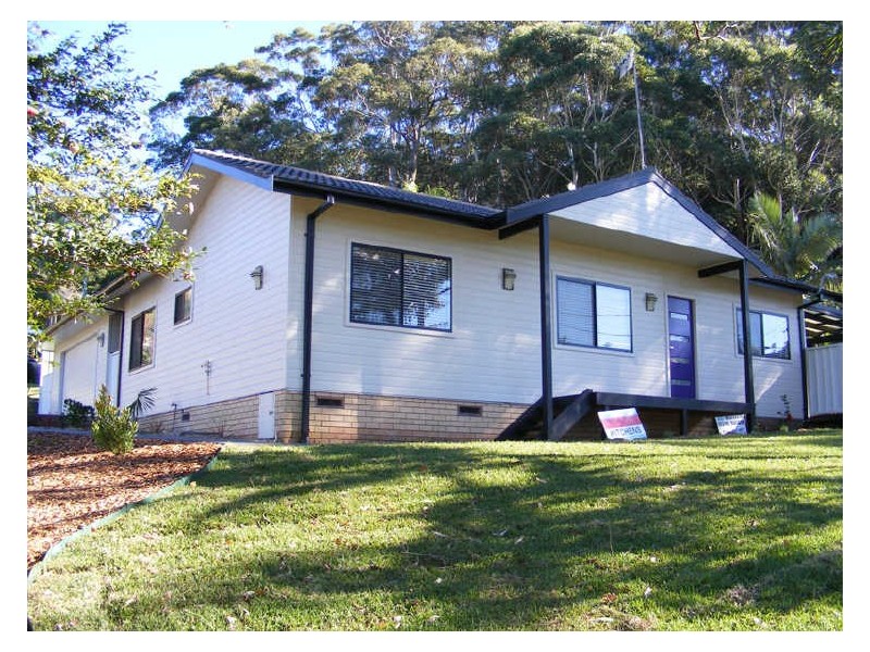 196 The Round Drive, Avoca Beach NSW 2251