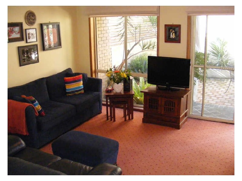 1/199 The Round Drive, Avoca Beach NSW 2251