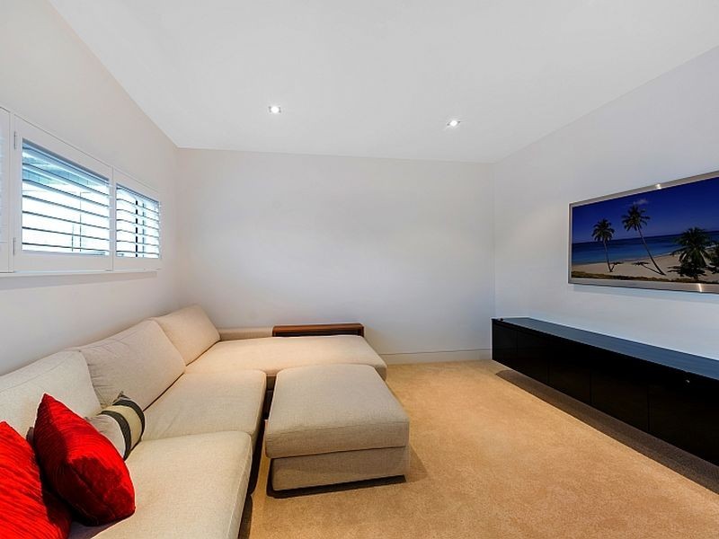 3 North Avoca Pde, North Avoca NSW 2260