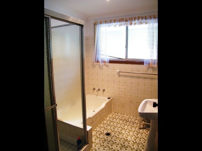 14 Brennan Ave, Kincumber NSW 2251