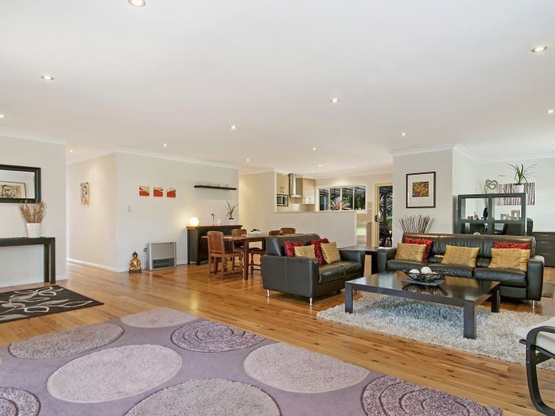 246 Avoca Drive, Avoca Beach NSW 2251