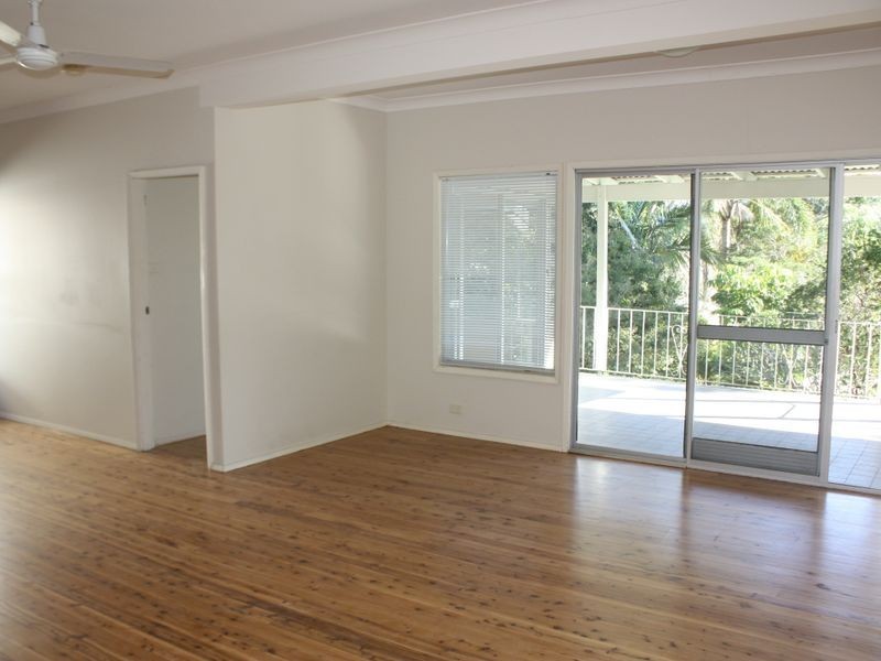 12 Endeavour Drive, Avoca Beach NSW 2251