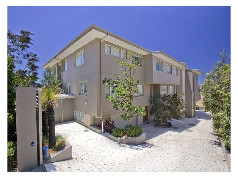 3/2 Barnhill Rd, Terrigal NSW 2260