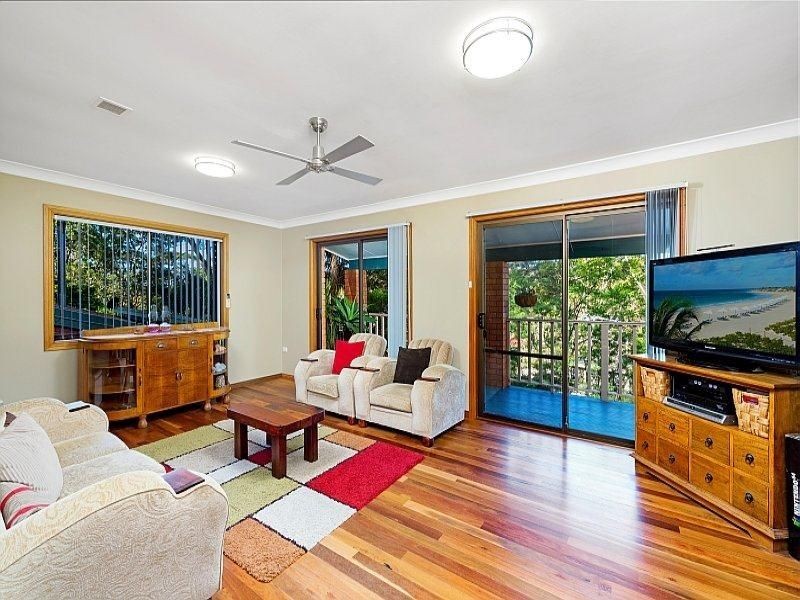 8 Walder Crescent, Avoca Beach NSW 2251