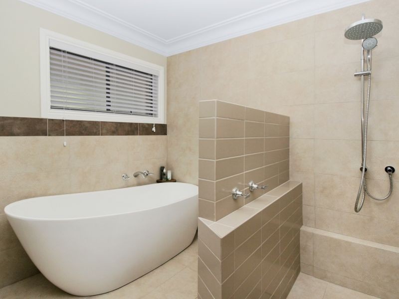 8 Walder Crescent, Avoca Beach NSW 2251