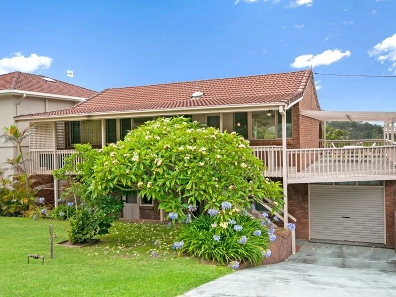 2A Fiesta Cres, Copacabana NSW 2251