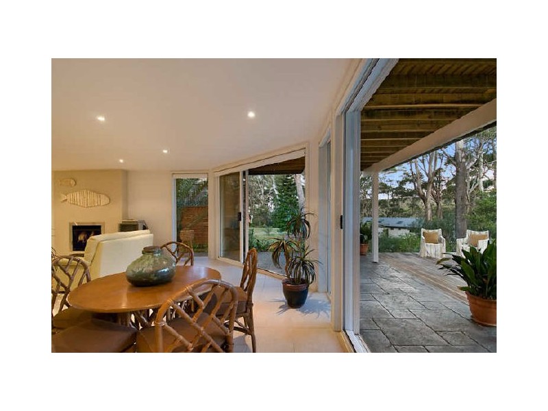 8 Warri Crescent, Macmasters Beach NSW 2251