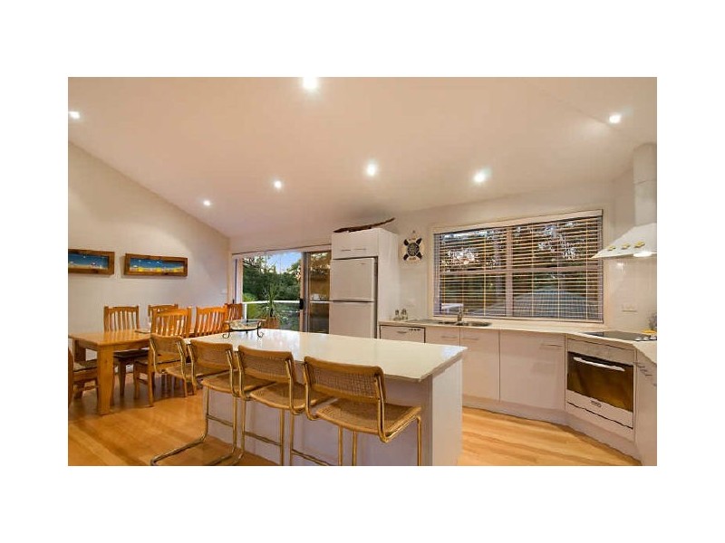 8 Warri Crescent, Macmasters Beach NSW 2251