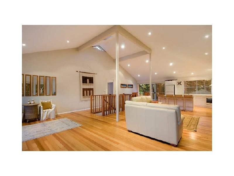8 Warri Crescent, Macmasters Beach NSW 2251
