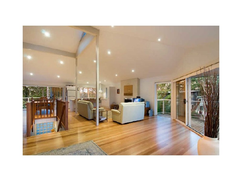 8 Warri Crescent, Macmasters Beach NSW 2251