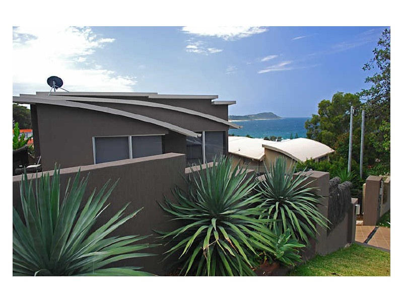 2/21 Grosvenor Road, Terrigal NSW 2260
