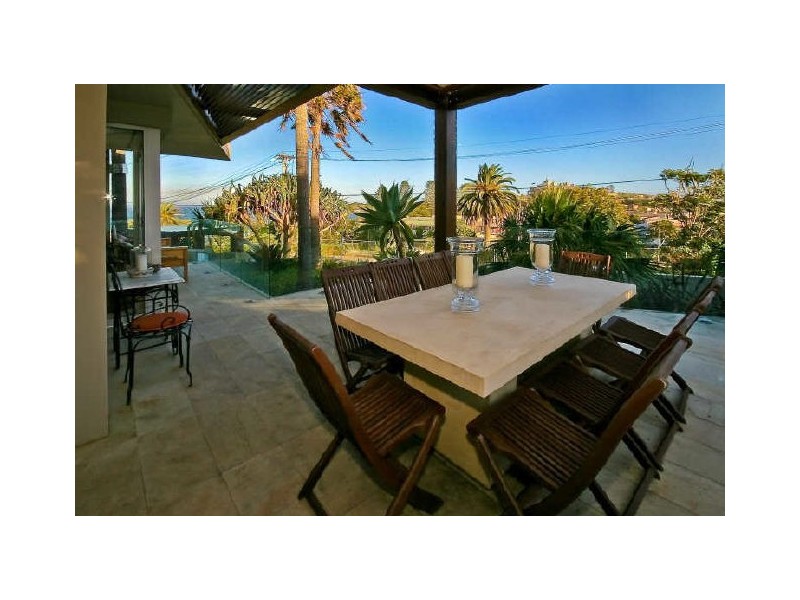 Unit 2/15-17 Painters Lane, Terrigal NSW 2260