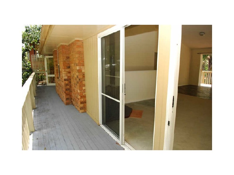 40 Lakeshore Drive, North Avoca NSW 2260