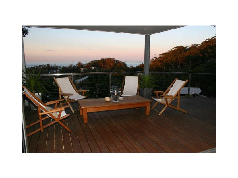 21 Fairscene Crescent, Avoca Beach NSW 2251