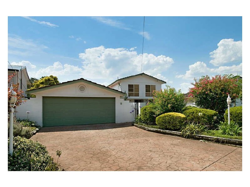 9 Bayside Drive, Green Point NSW 2251