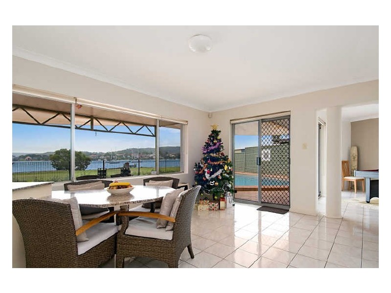 9 Bayside Drive, Green Point NSW 2251