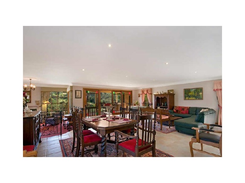 13 Country View Close, Picketts Valley NSW 2251