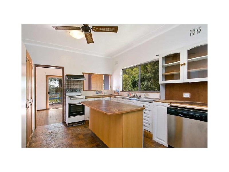80 Hillside Road, Avoca Beach NSW 2251