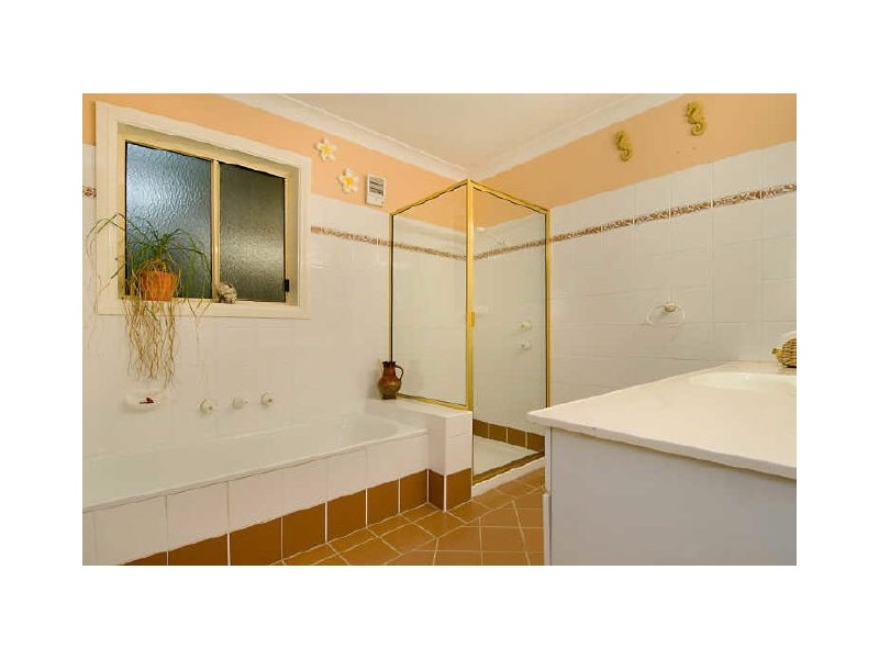 121 Hillside Road, Avoca Beach NSW 2251