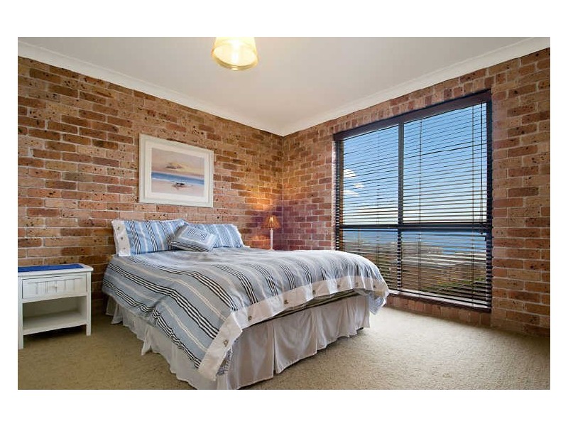 116 Avoca Drive, Avoca Beach NSW 2251