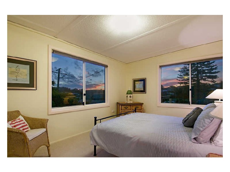 2/48 Lake Street, North Avoca NSW 2260