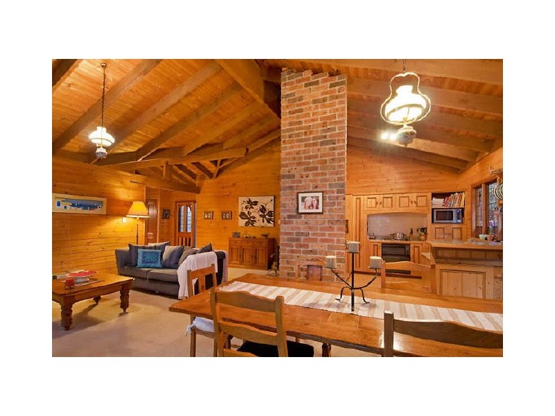 3 Birdland Close, Copacabana NSW 2251