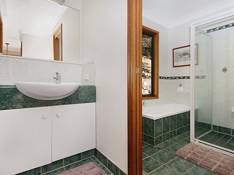 9 Birdland Close, Copacabana NSW 2251