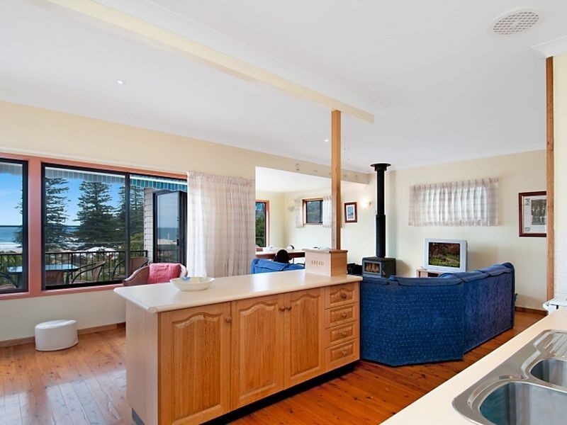 152 Avoca Drive, Avoca Beach NSW 2251