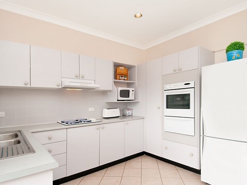20/12-20 Kinarra Avenue, Wyoming NSW 2250