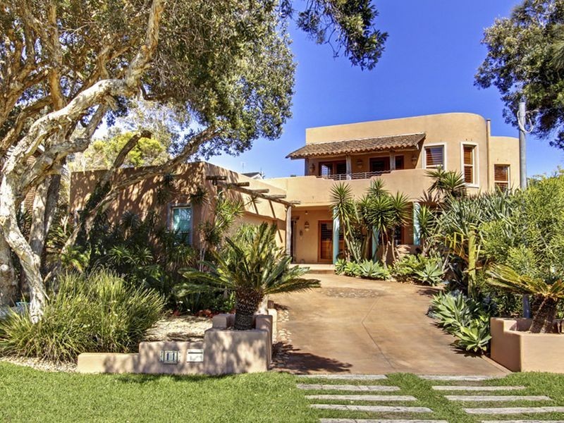 11 Remembrance Drive, Wamberal NSW 2260