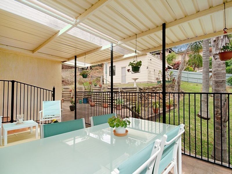 27 Fiesta Crescent, Copacabana NSW 2251