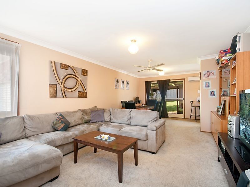 2 Molly Close, Bateau Bay NSW 2261
