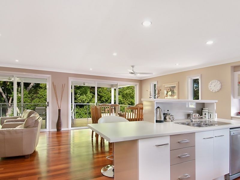 2/31 Karani Avenue, Avoca Beach NSW 2251