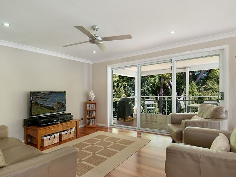 2/31 Karani Avenue, Avoca Beach NSW 2251
